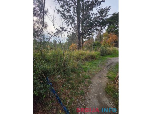 Prodajem plac 804 m2 pored mora Bar