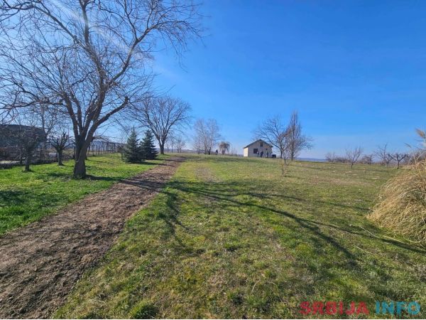 Odličan građevinski plac na Bano&scaron;toru