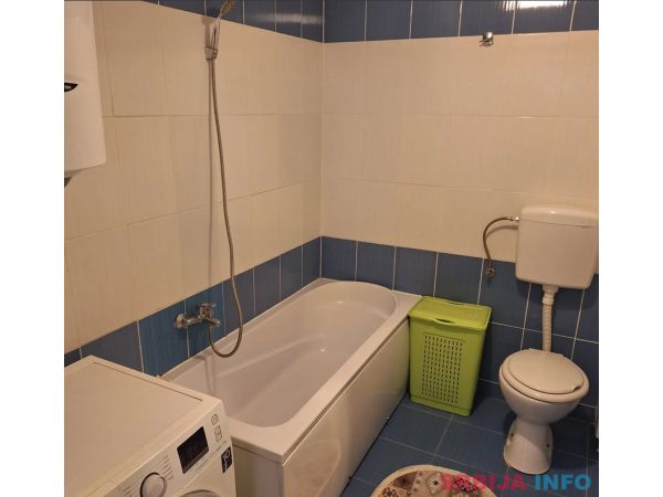 Požarevac, &Scaron;iri centar, dvoiposoban, 74 m&sup2; - TOP!