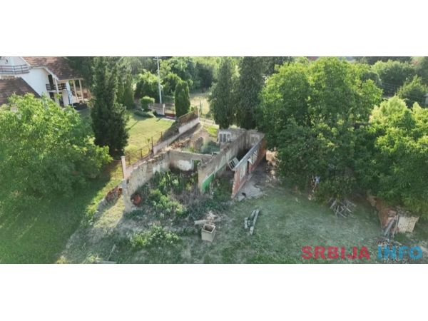 Plac Krcedin, put Janda 7700m2+materijal za izgradnju