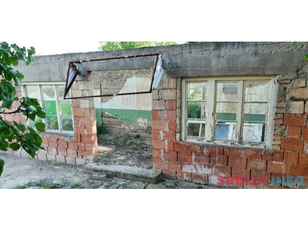 Plac Krcedin, put Janda 7700m2+materijal za izgradnju