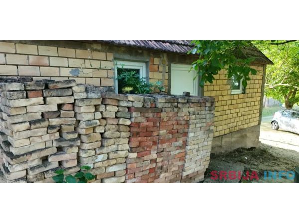 Plac Krcedin, put Janda 7700m2+materijal za izgradnju