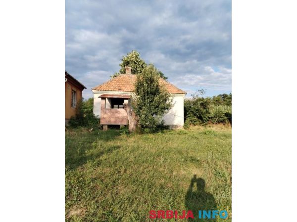 Prodaja imanja - vi&scaron;e placeva sa objektima Barajevo 