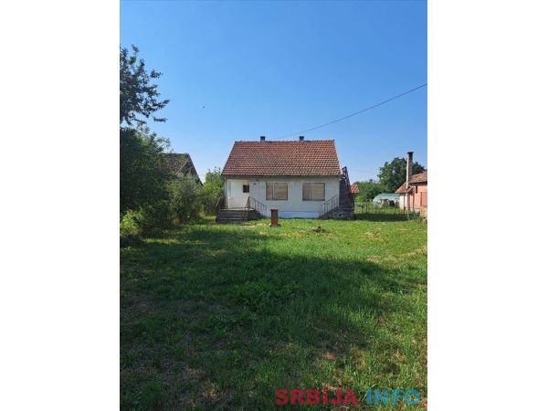 Na prodaju porodicna kuca u Sopicu-Lazarevac