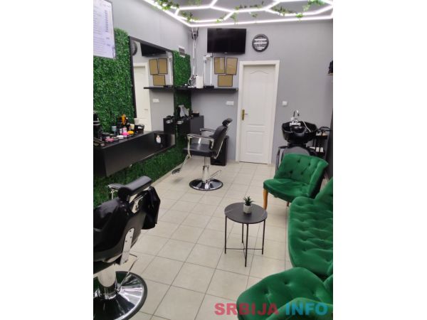 Izdajem frizerski salon u Novom Sadu na Novoj Detelinari