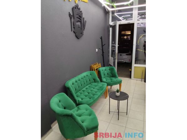 Izdajem frizerski salon u Novom Sadu na Novoj Detelinari