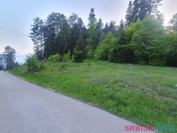 Na prodaju plac na Zlatiboru