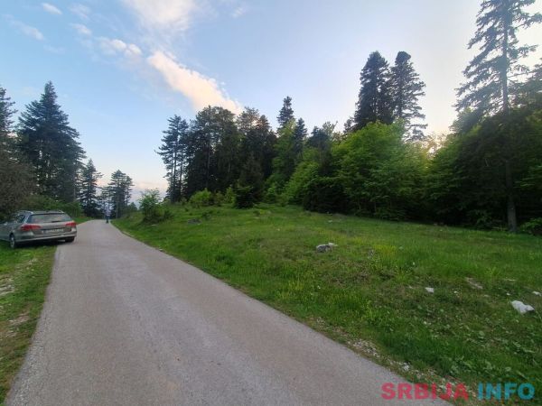 Na prodaju plac na Zlatiboru