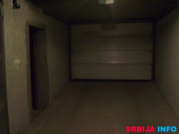 Garaza u centru Nemanjina - Požarevac