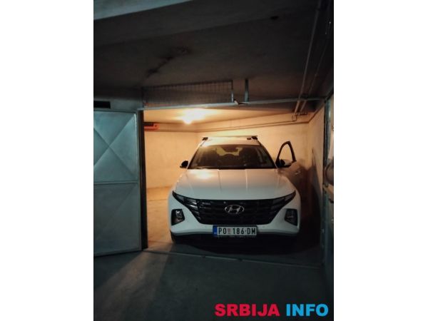 Garaza u centru Nemanjina - Požarevac
