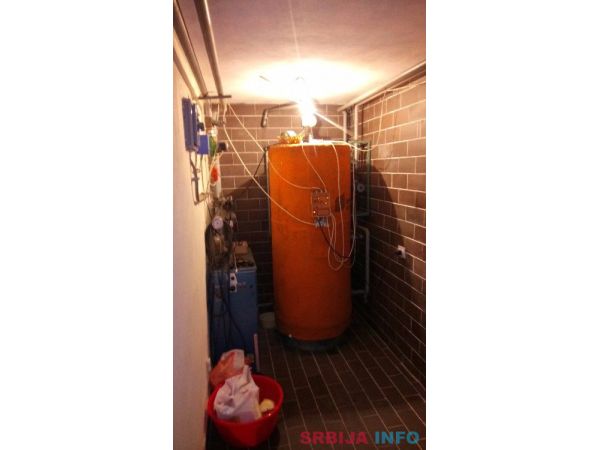 K-93, kuća 370mkv, gradsko brdo