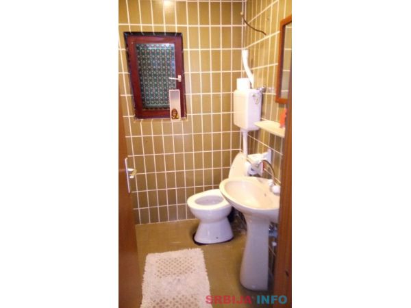 K-93, kuća 370mkv, gradsko brdo