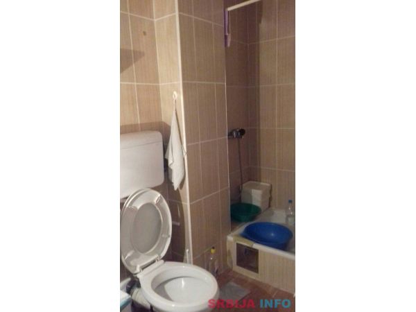 Beograd Petlovo brdo garsonjera 29m2!