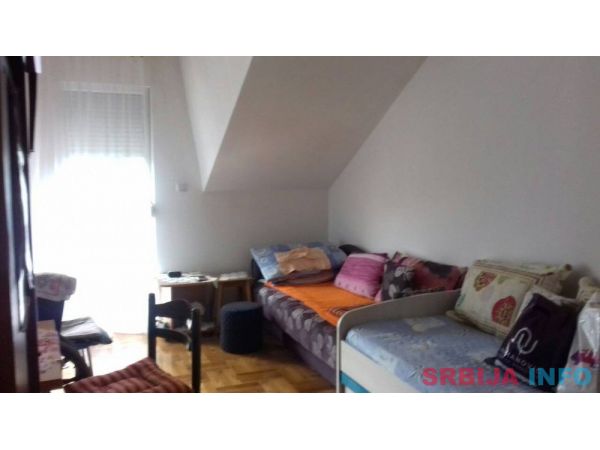 Beograd Petlovo brdo garsonjera 29m2!