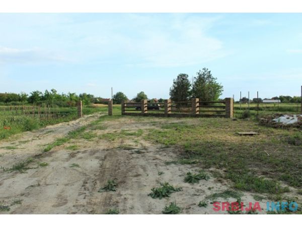 Plac Stari Banovci Hitno