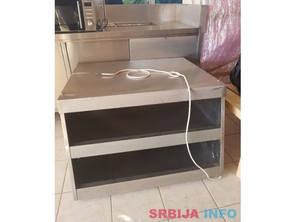 Neutralni topli sto sa nadogradnjom