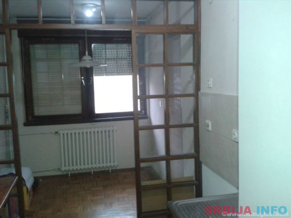 Bezanijska kosa 2,61m2+3.5m2 lodja, dvosoban
