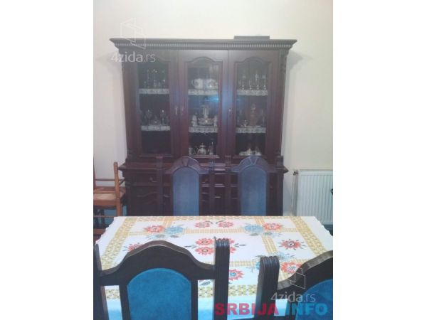 Prodajem salonski stan u Subotici