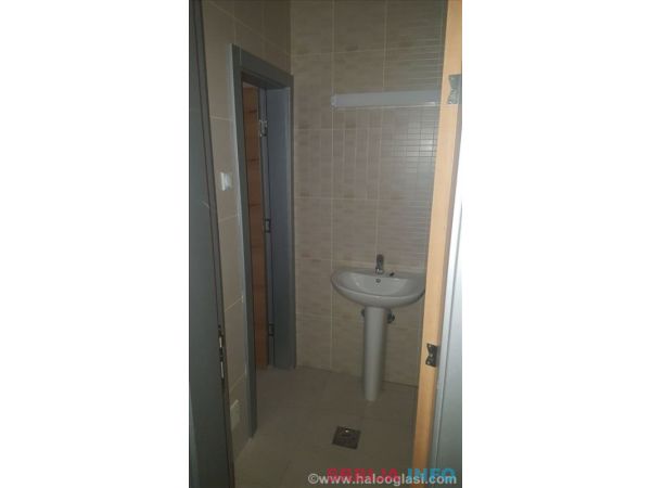 Kancelarijski prostor za izdavanje