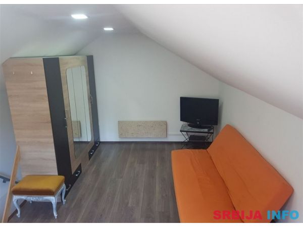Prodajem kucu Dusanovac 33m2,vlasnik