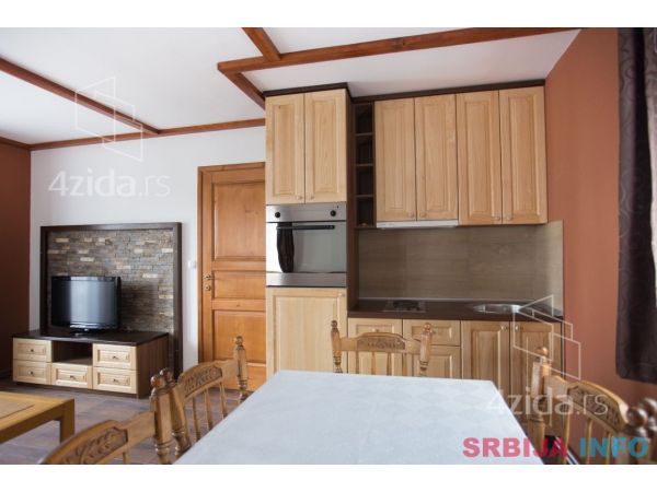 Na prodaju apartman na Kopaoniku