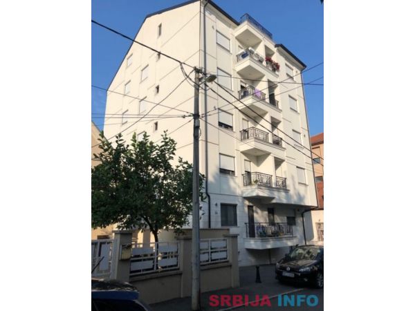 Prodajem LUX stan na Lekinom Brdu-vlasnik
