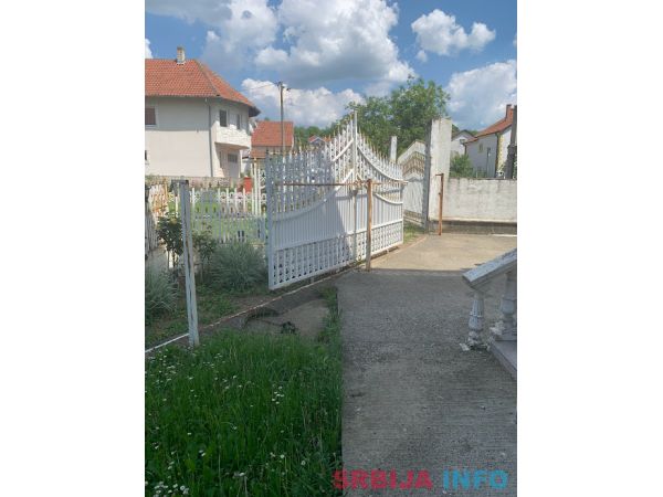 Kuca na prodaju-Mladenovac