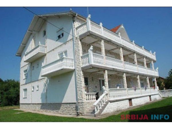 Kuca na prodaju-Mladenovac