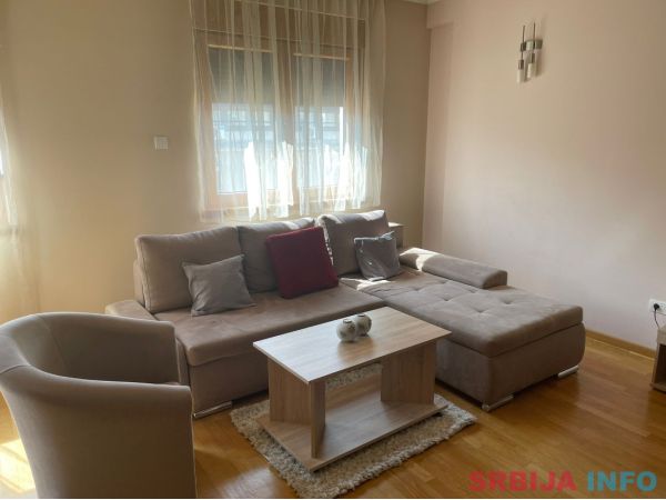 Izdajem potpuno namesten dvosoban stan 55 m2, Zvezdara, Zahumska 