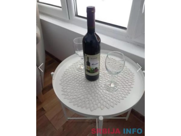 Prodajem apartman u centru Divcibara