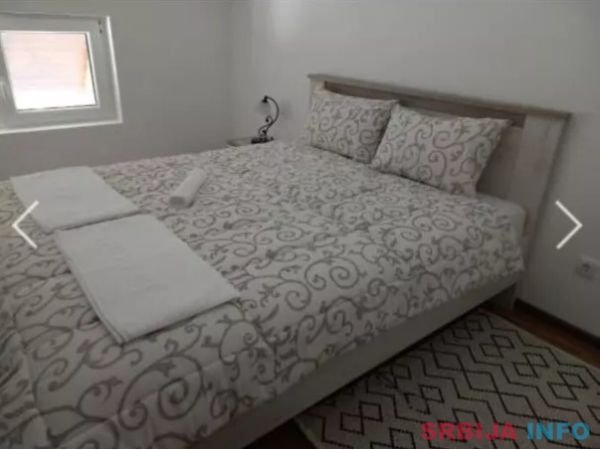 Prodajem apartman u centru Divcibara
