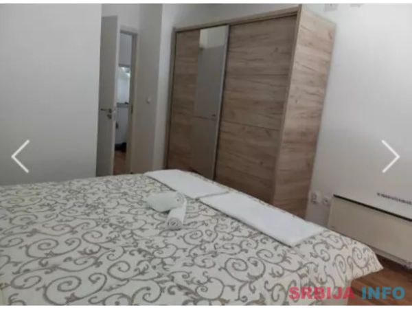 Prodajem apartman u centru Divcibara