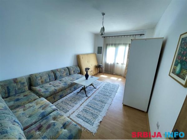 Na prodaju imanje u Desimirovcu Kragujevac 