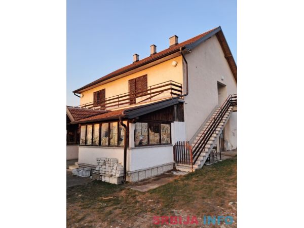 Prodajem kucu u Arandjelovcu