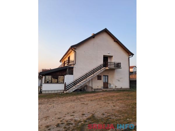 Prodajem kucu u Arandjelovcu