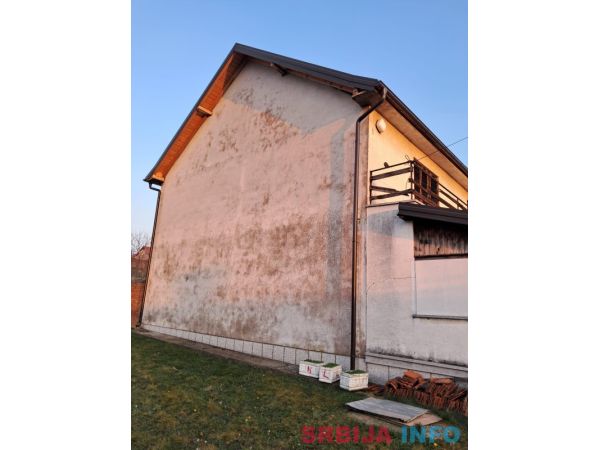 Prodajem kucu u Arandjelovcu