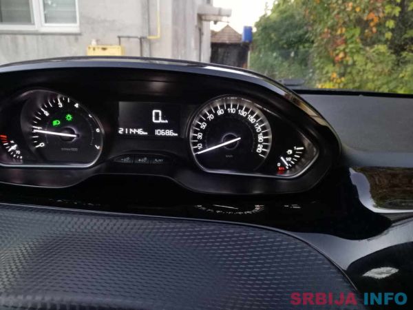 Pežo 2008.1.2turbo benzin 2017. god 