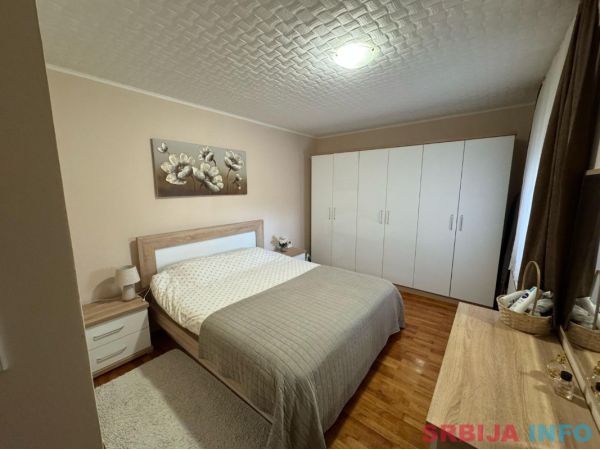 Prodajem kucu u Kukujevcima -Sid