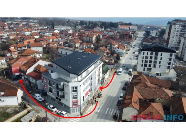 Izdaje se lokal od 180m2 u Vranju