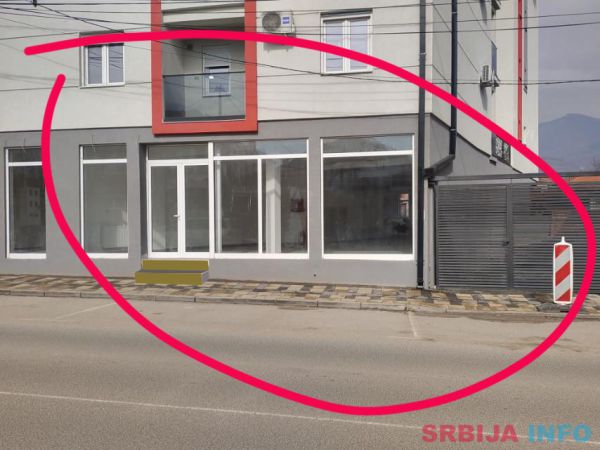 Izdaje se lokal od 180m2 u Vranju