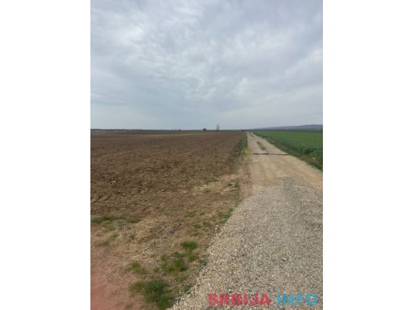 Na prodaju dve parcele Irig-Rivica