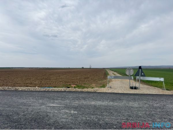 Na prodaju dve parcele Irig-Rivica