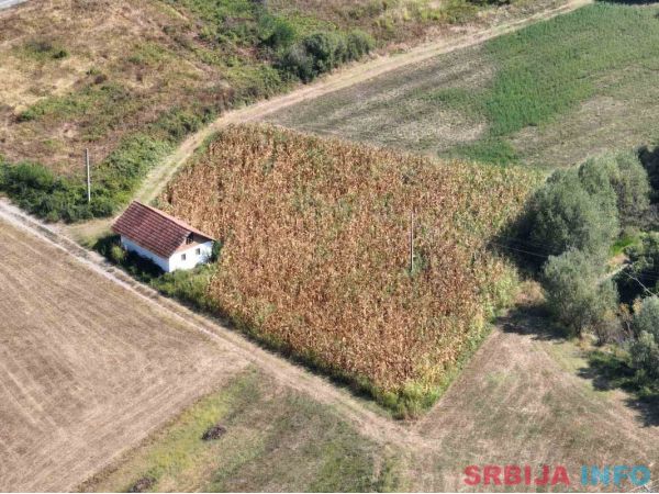 Prodajem imanje sa prirodnim izvorom Ljig-Dići