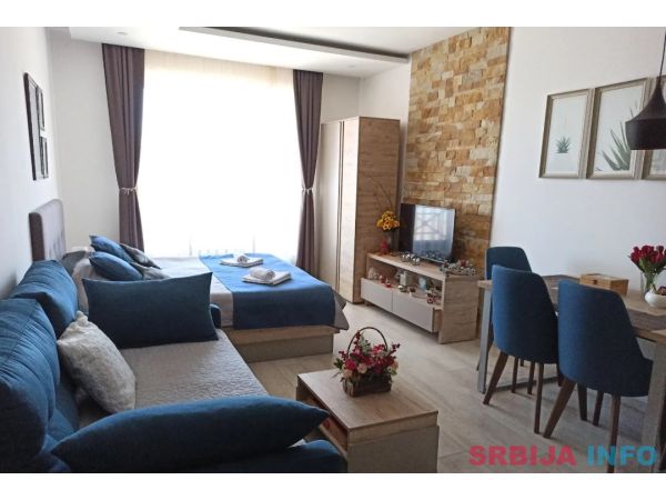 Prodajem luksuzan apartman na Kopaoniku