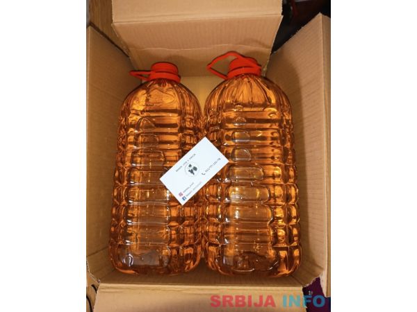 Domaća &scaron;ljivovica 
