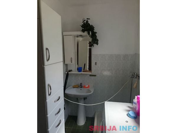 Prodaje se kuca u Grockoj-vikend naselje Voloder