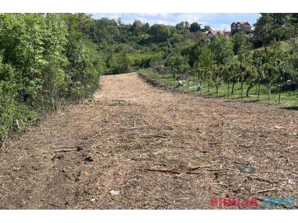 Na prodaju plac Beograd-Zaklopača