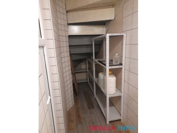 Izdajem opremljen lokal, pekara, proizvodnja kolača, kuhinja