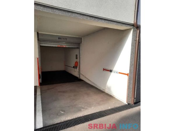 Prodajem garazu u Zemunu