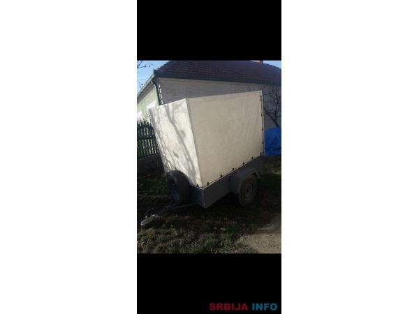 Auto prikolica 